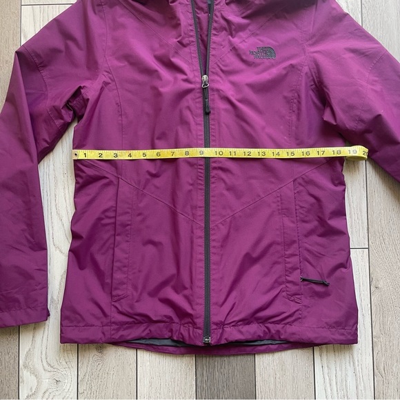 The North Face Purple Hooded Jacket - Picture 7 of 8
